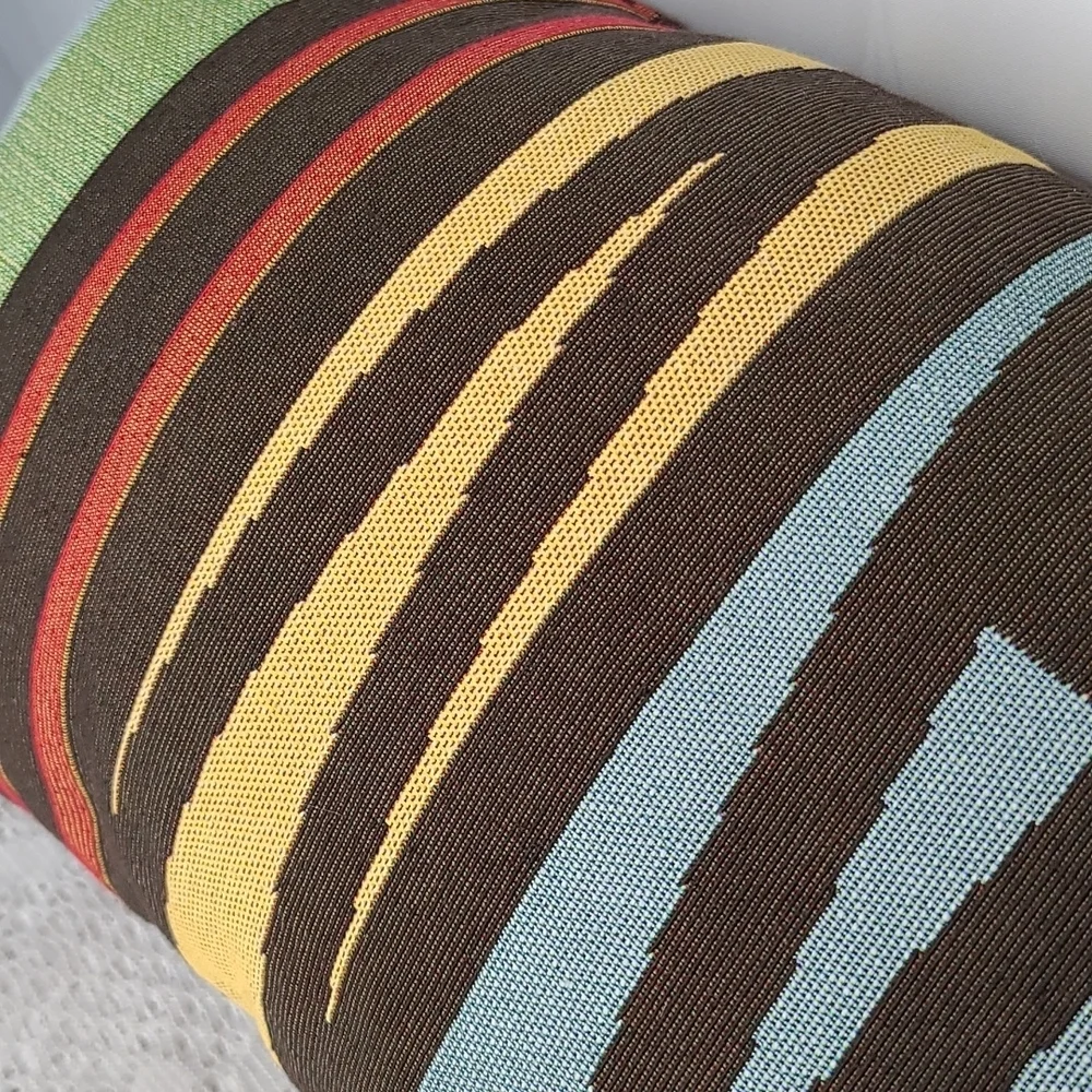 NWT Vintage House decorative couch throw pillow